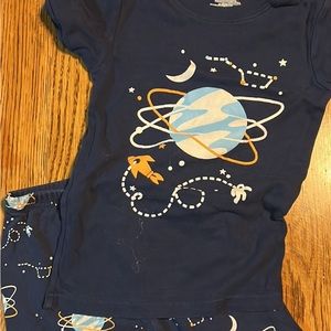 boys short pajamas, size small, pack of 2